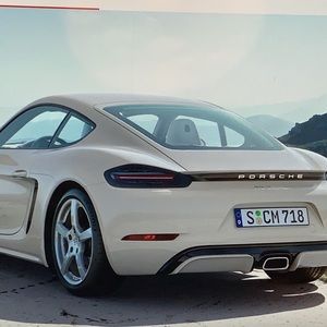 Meet your Posher, Agnes